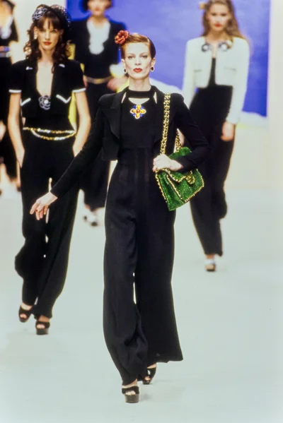 Look 100